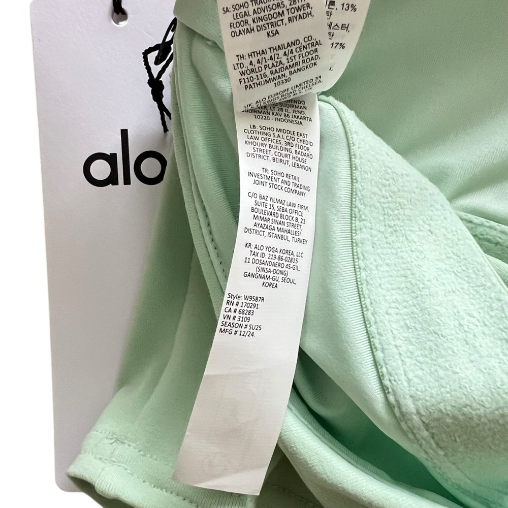 ALO Yoga Airbrush Real Bra Tank In Spearmint Limited Edition Cropped Top Size S - Picture 6 of 13